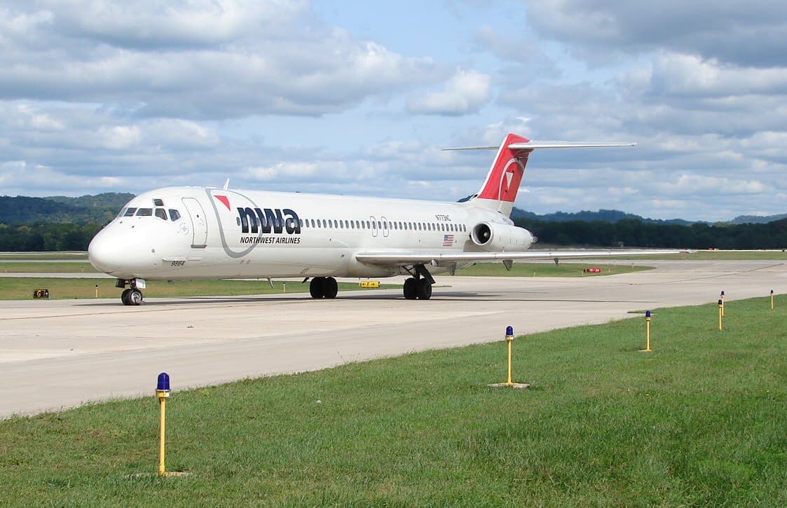 N773NC - Douglas