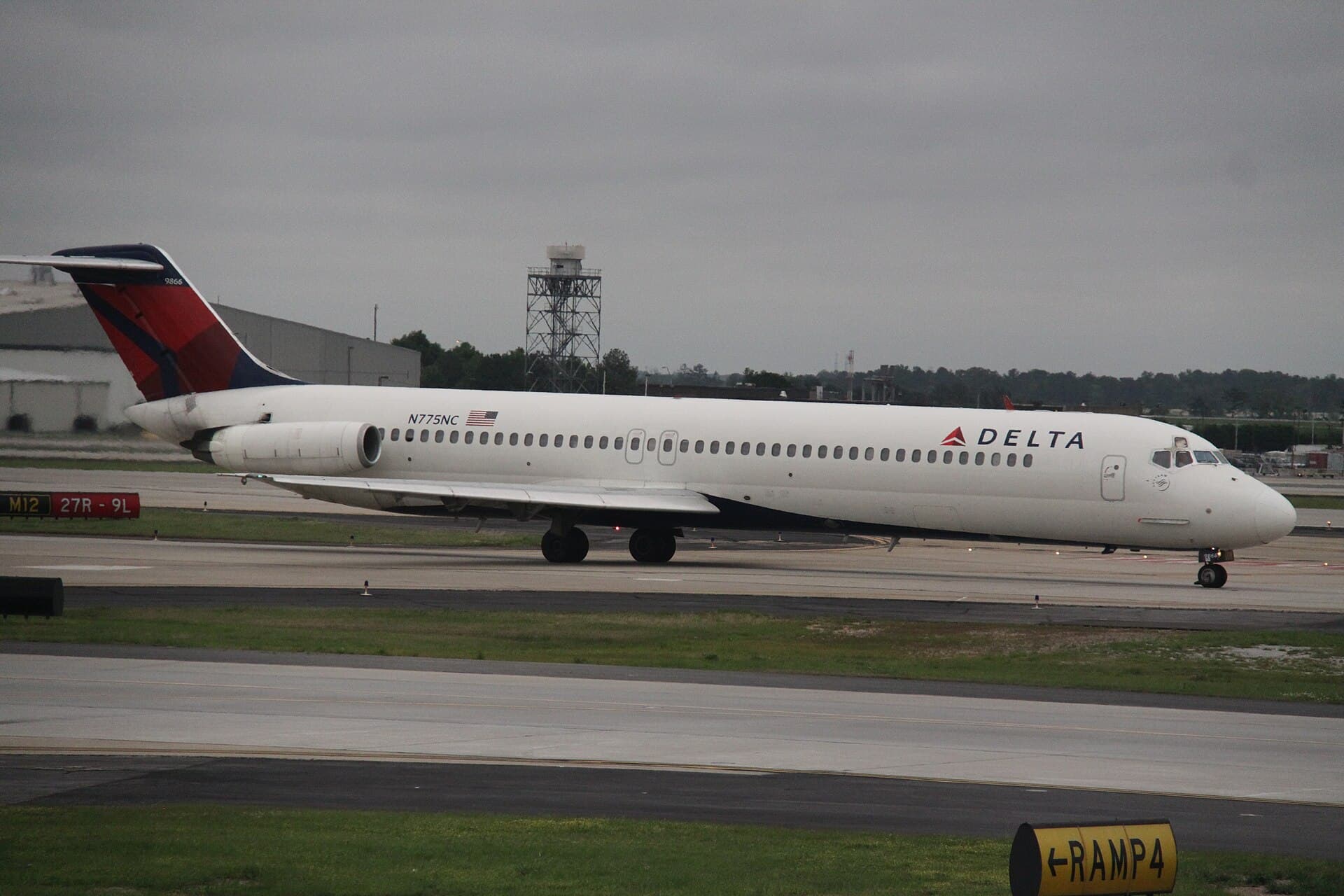 N775NC - Douglas
