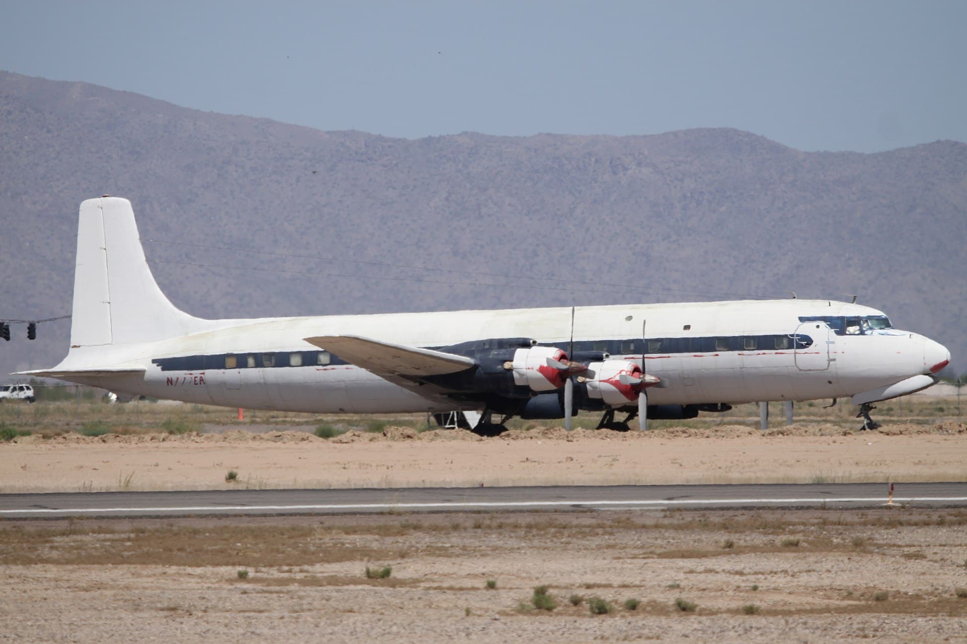N777EA - Douglas