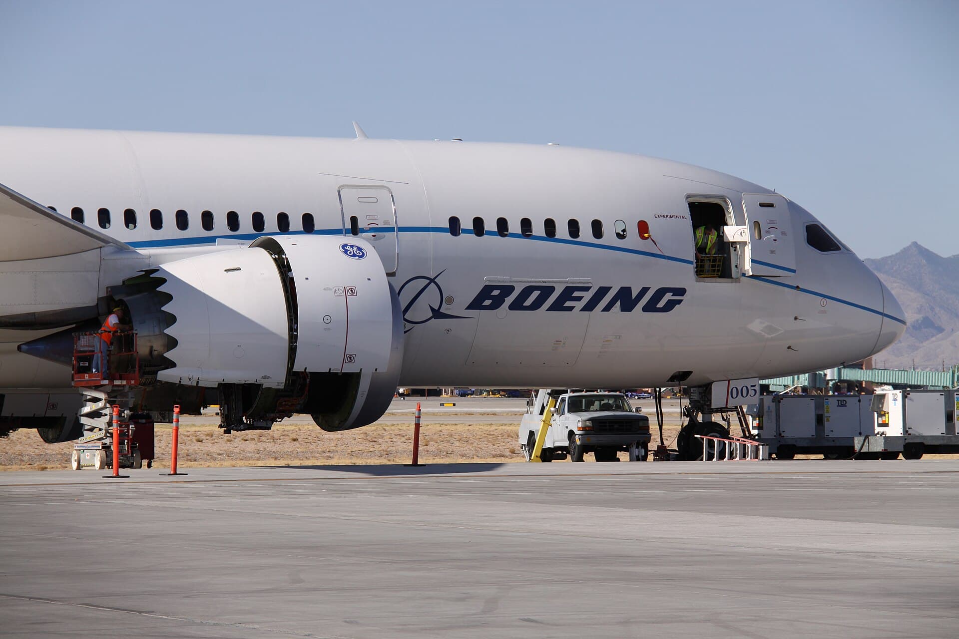 N787FT - Boeing