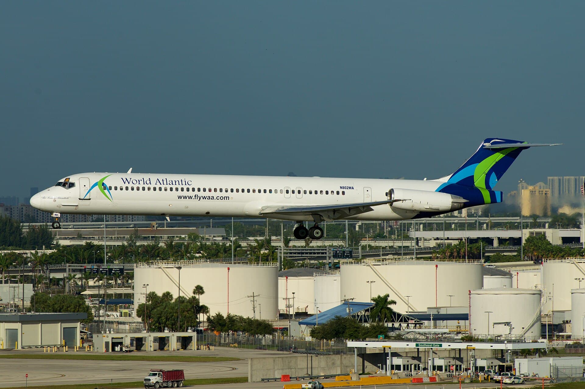 N802WA - Douglas