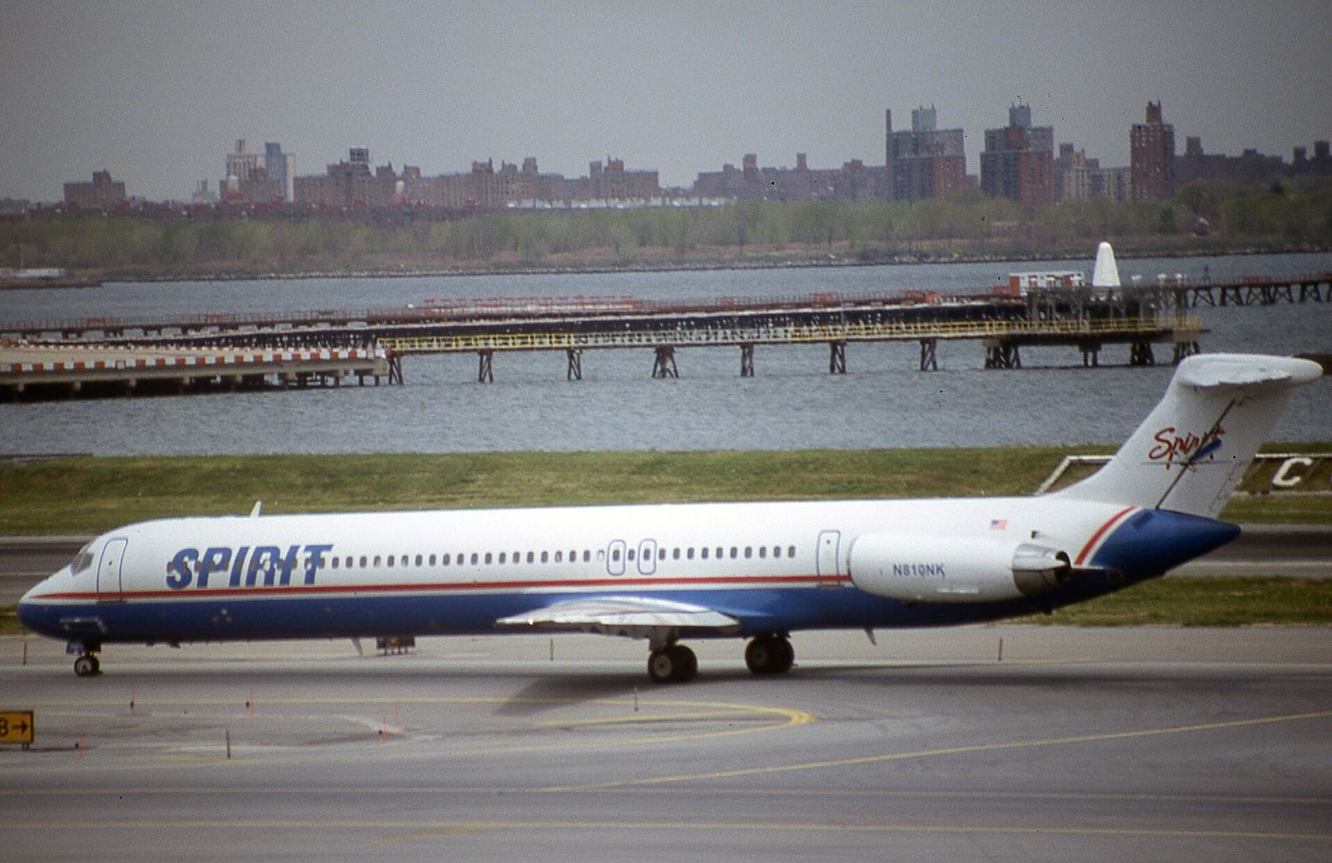 N810NK - Twin-engine aircraft