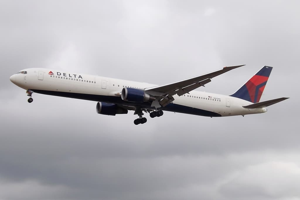 N837MH - Boeing