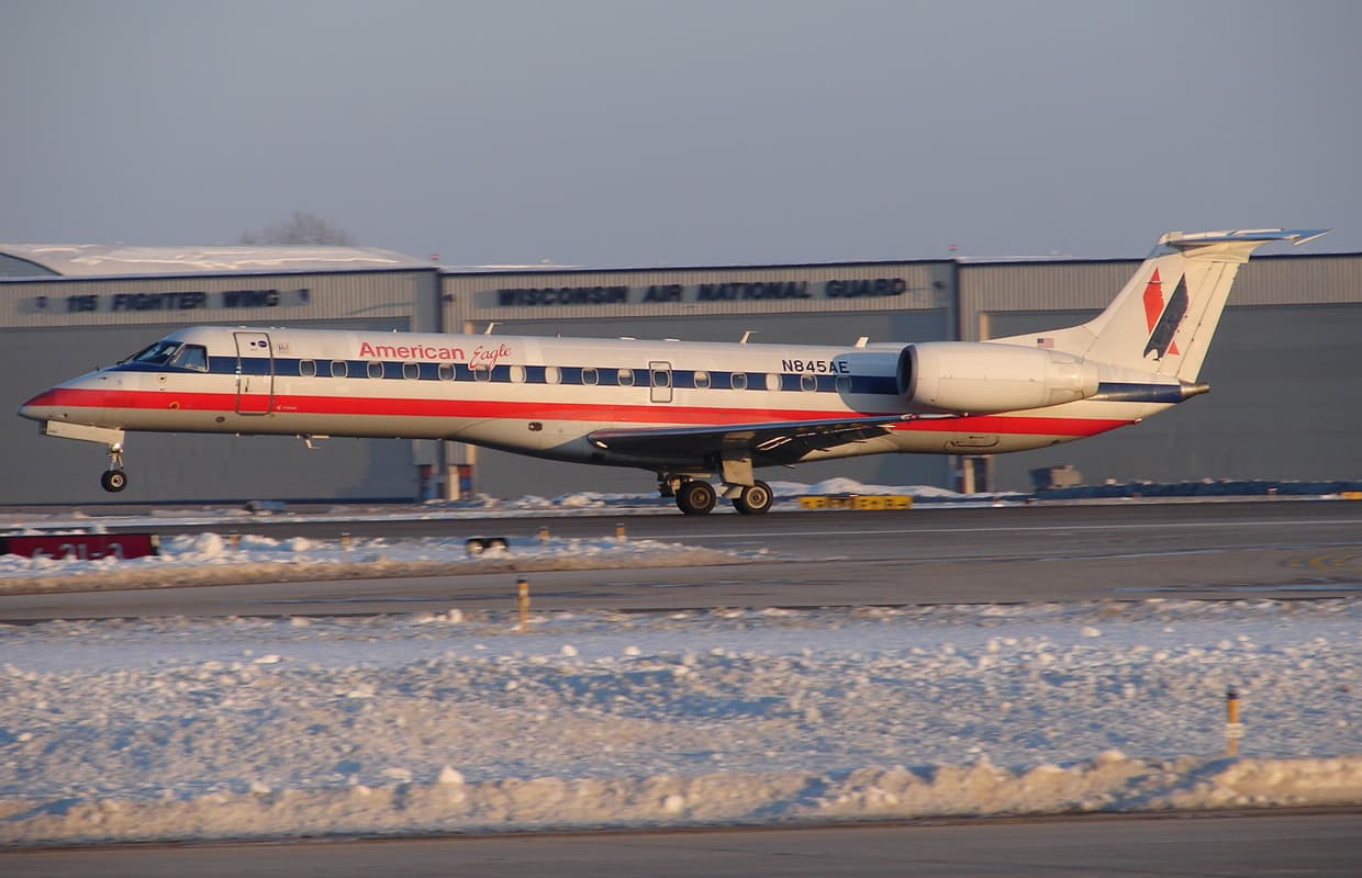N845AE - Embraer