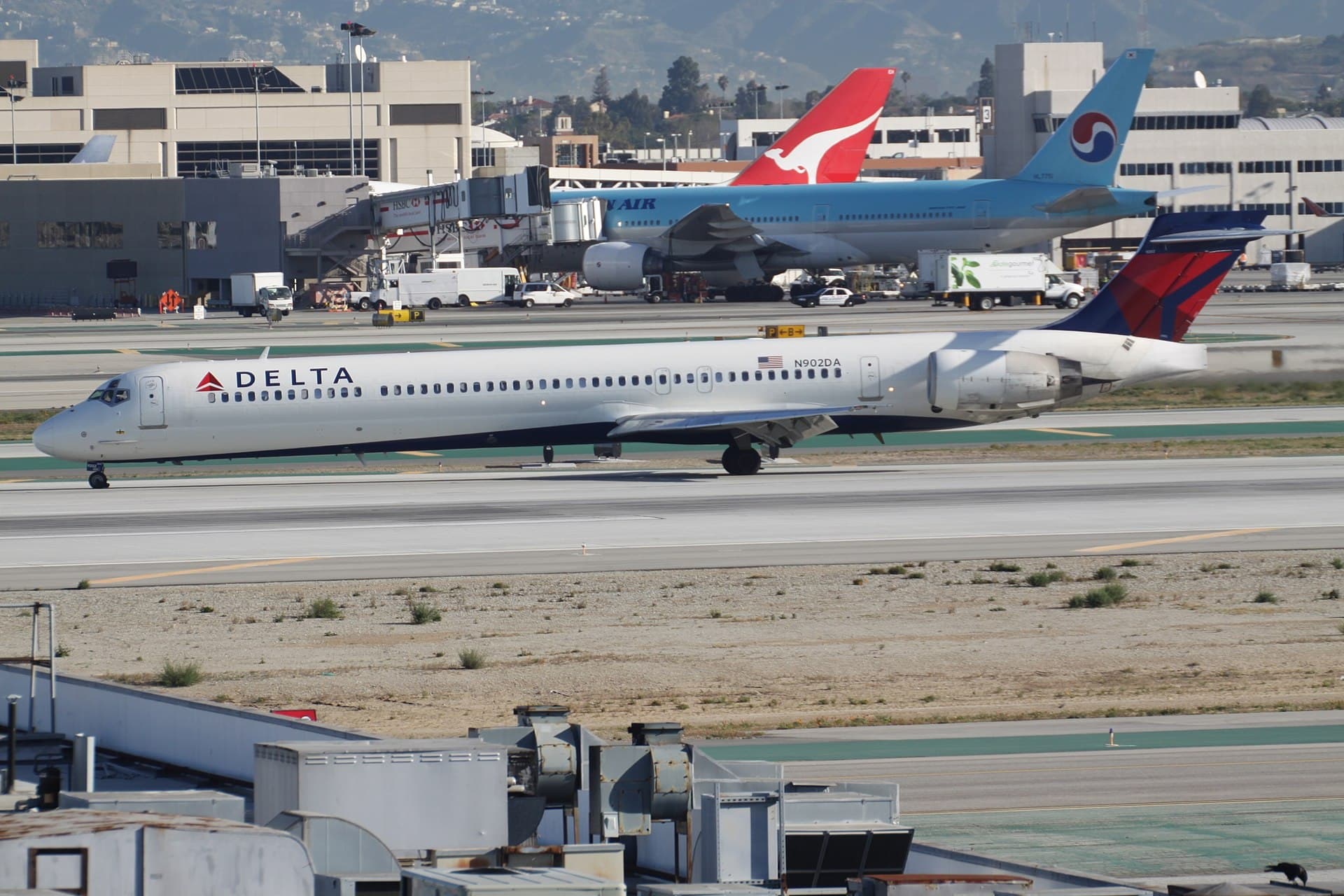 N902DA - Douglas