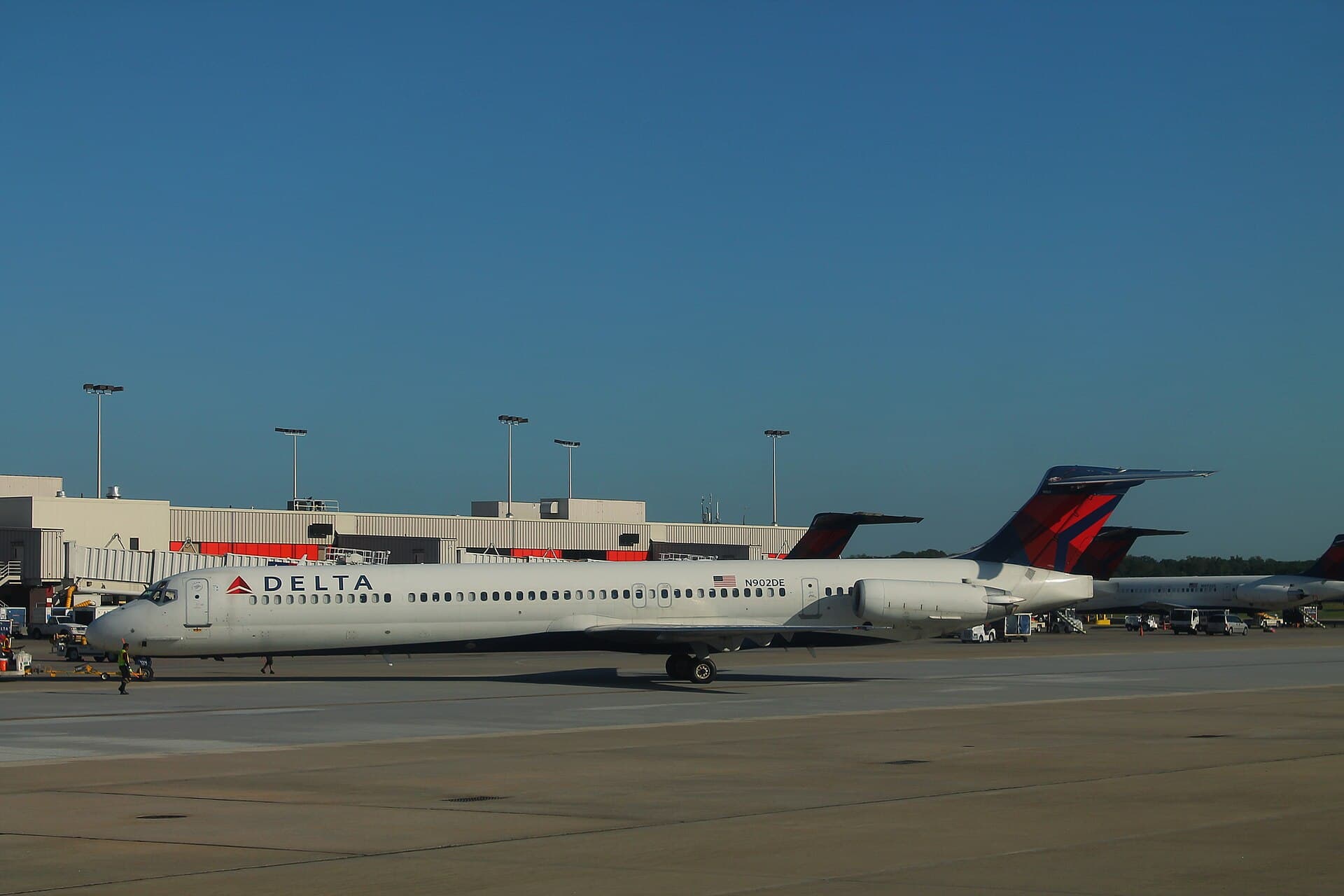 N902DE - Aircraft