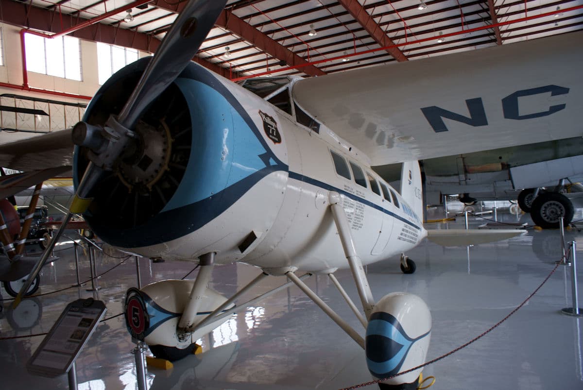 - Single-engine aircraft