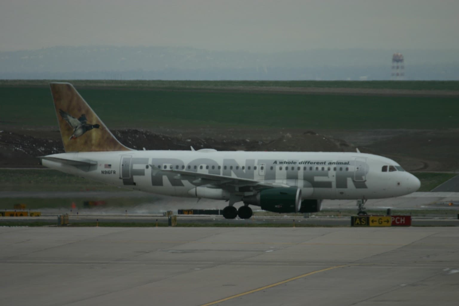 N916FR - Airbus