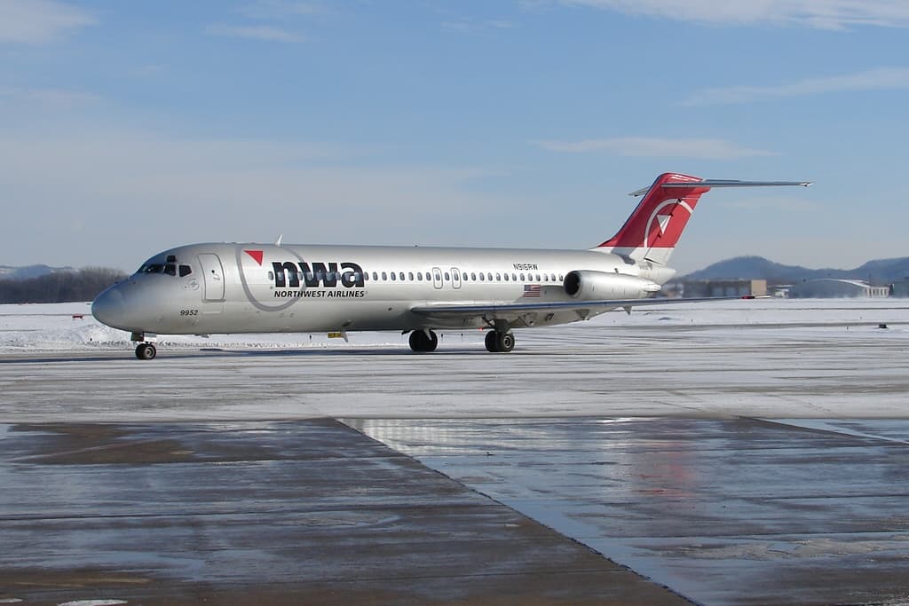 N916RW - Aircraft