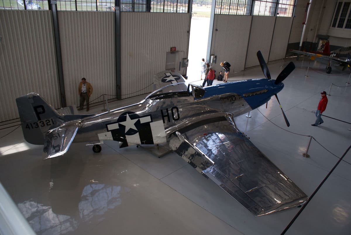 - Single-engine aircraft