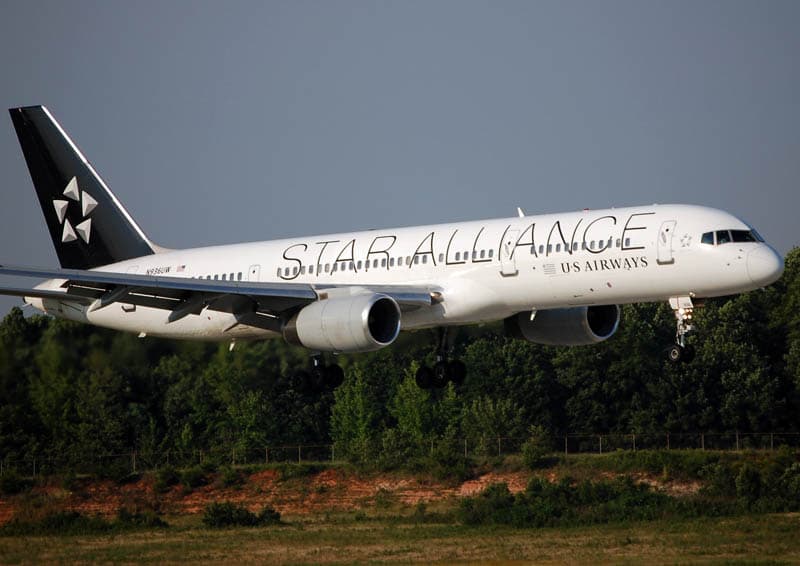 N936UW - Twin-engine aircraft