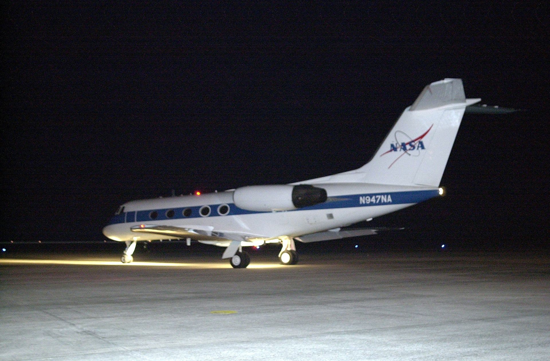 N947NA - Business jet