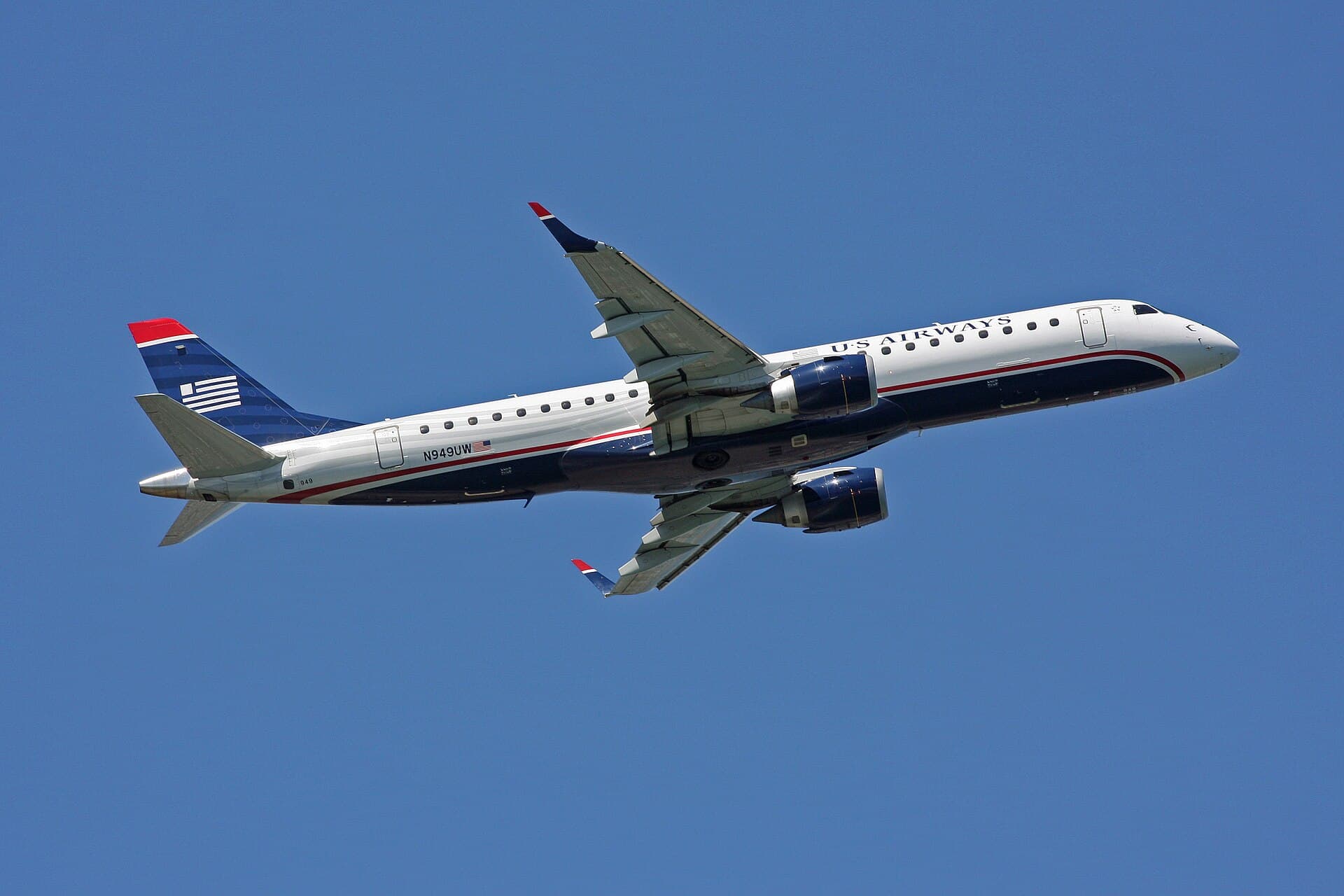 N949UW - Twin-engine aircraft