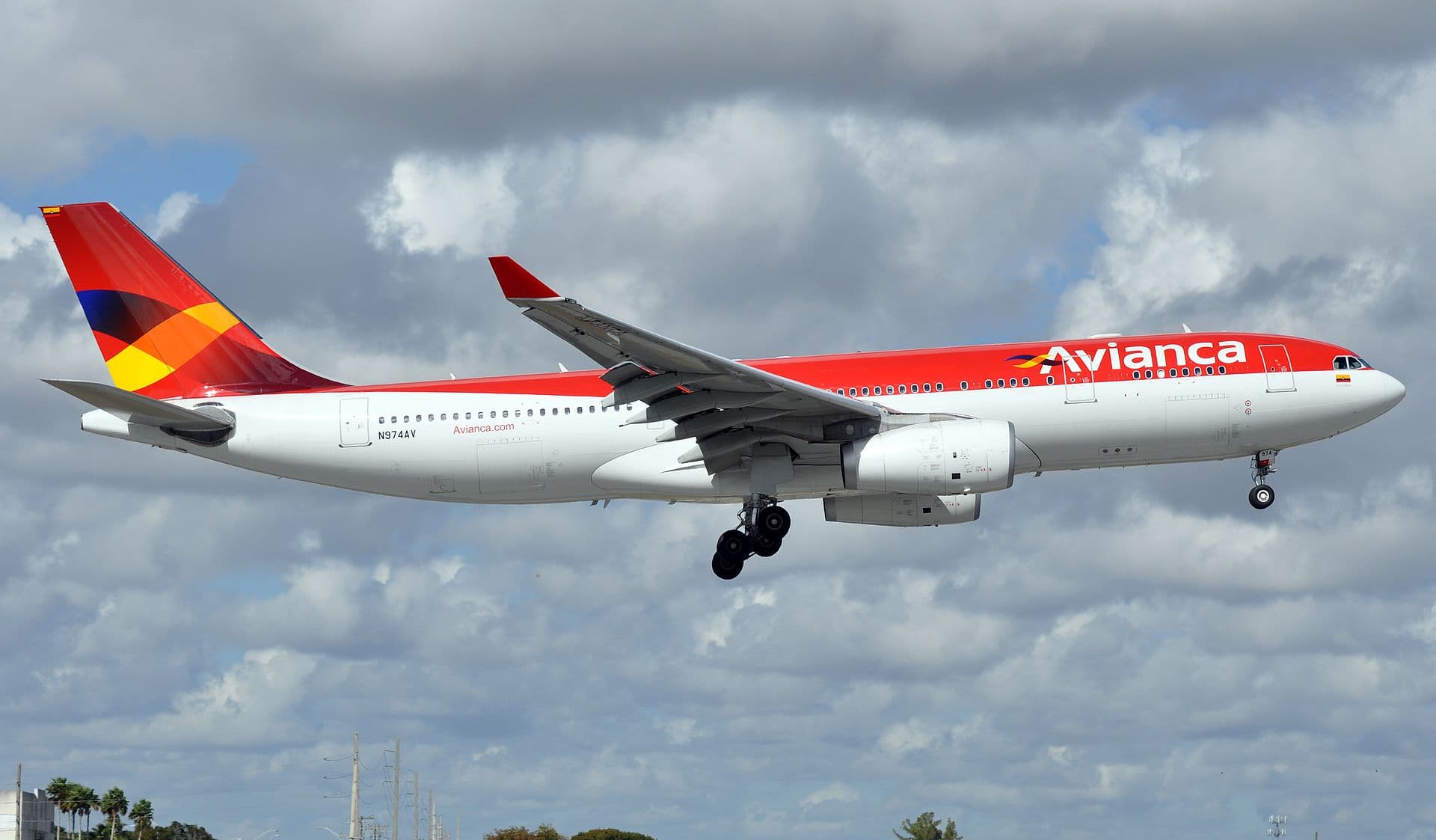 N974AV - Twin-engine aircraft
