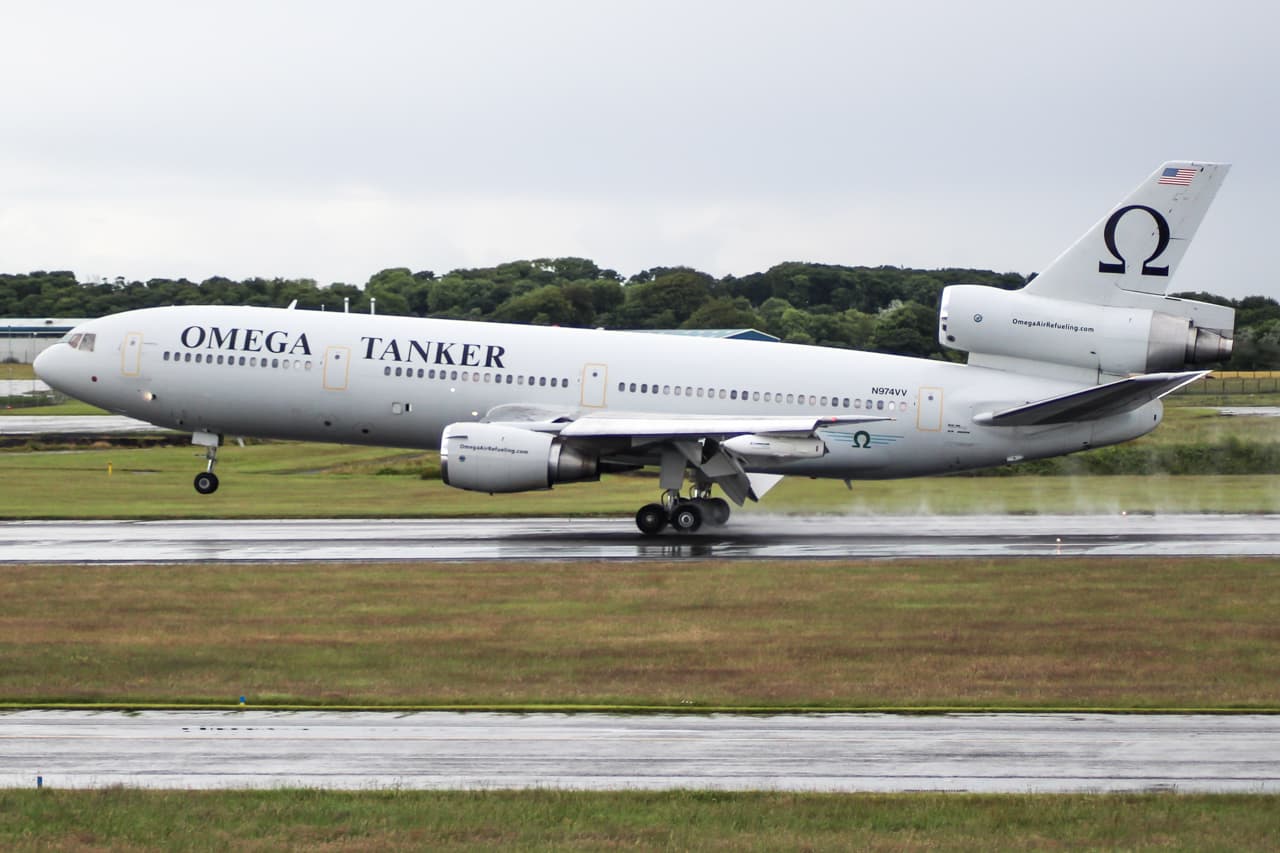 N974VV - Douglas