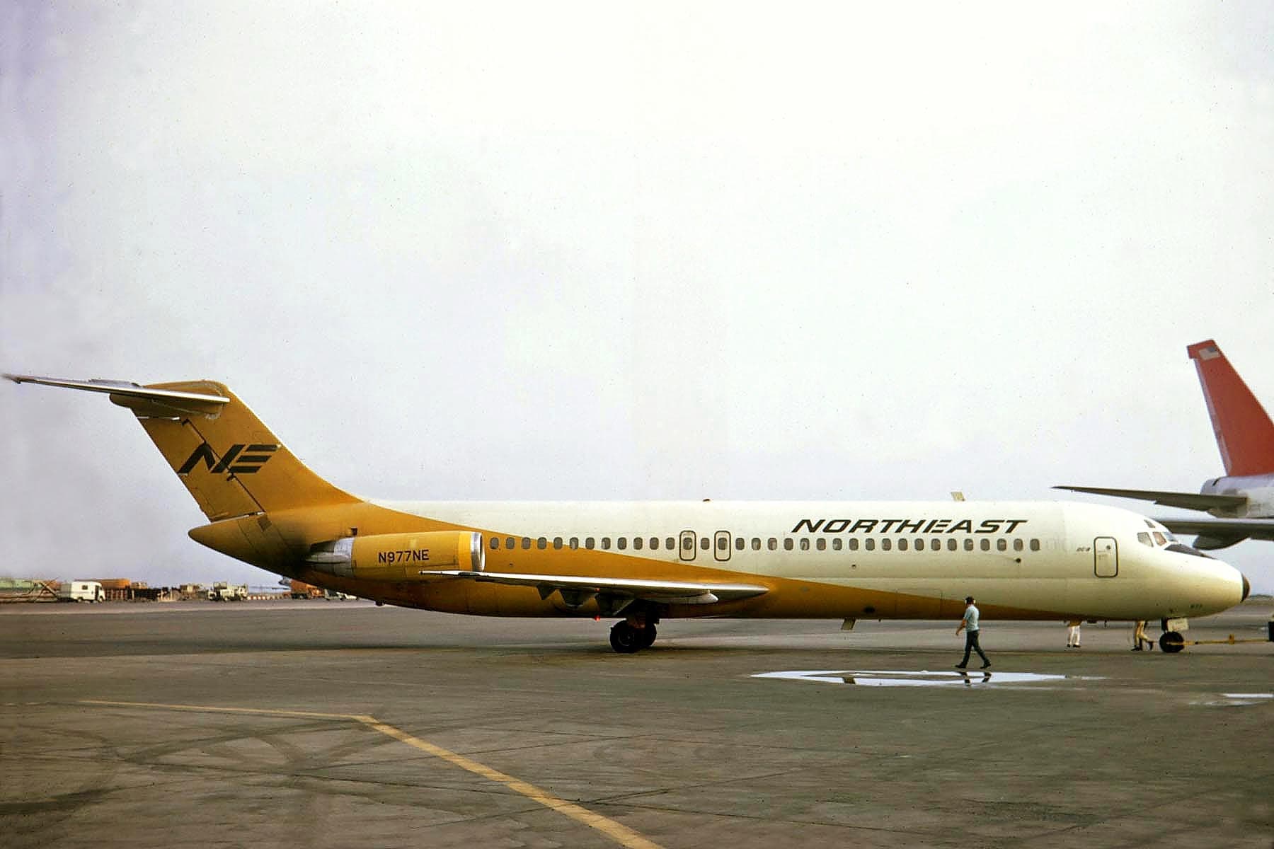 N977NE - Aircraft
