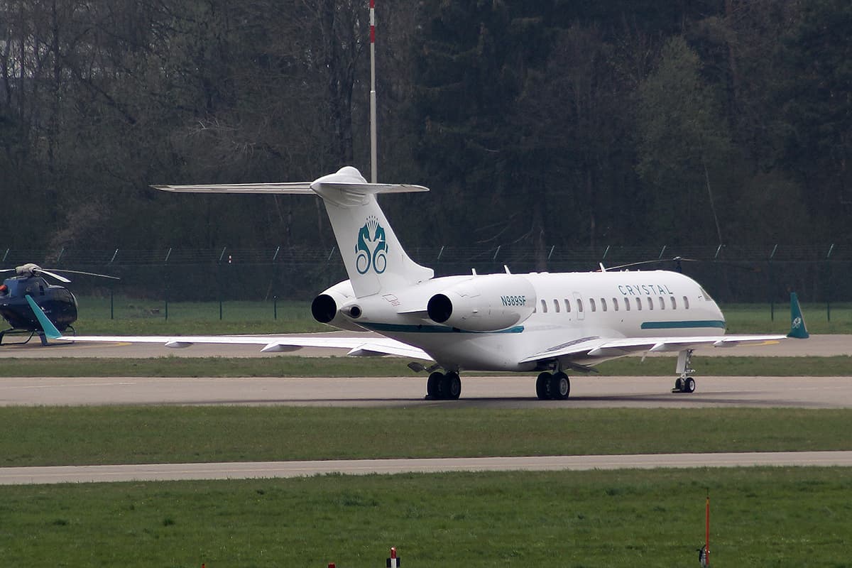 N989SF - Business jet