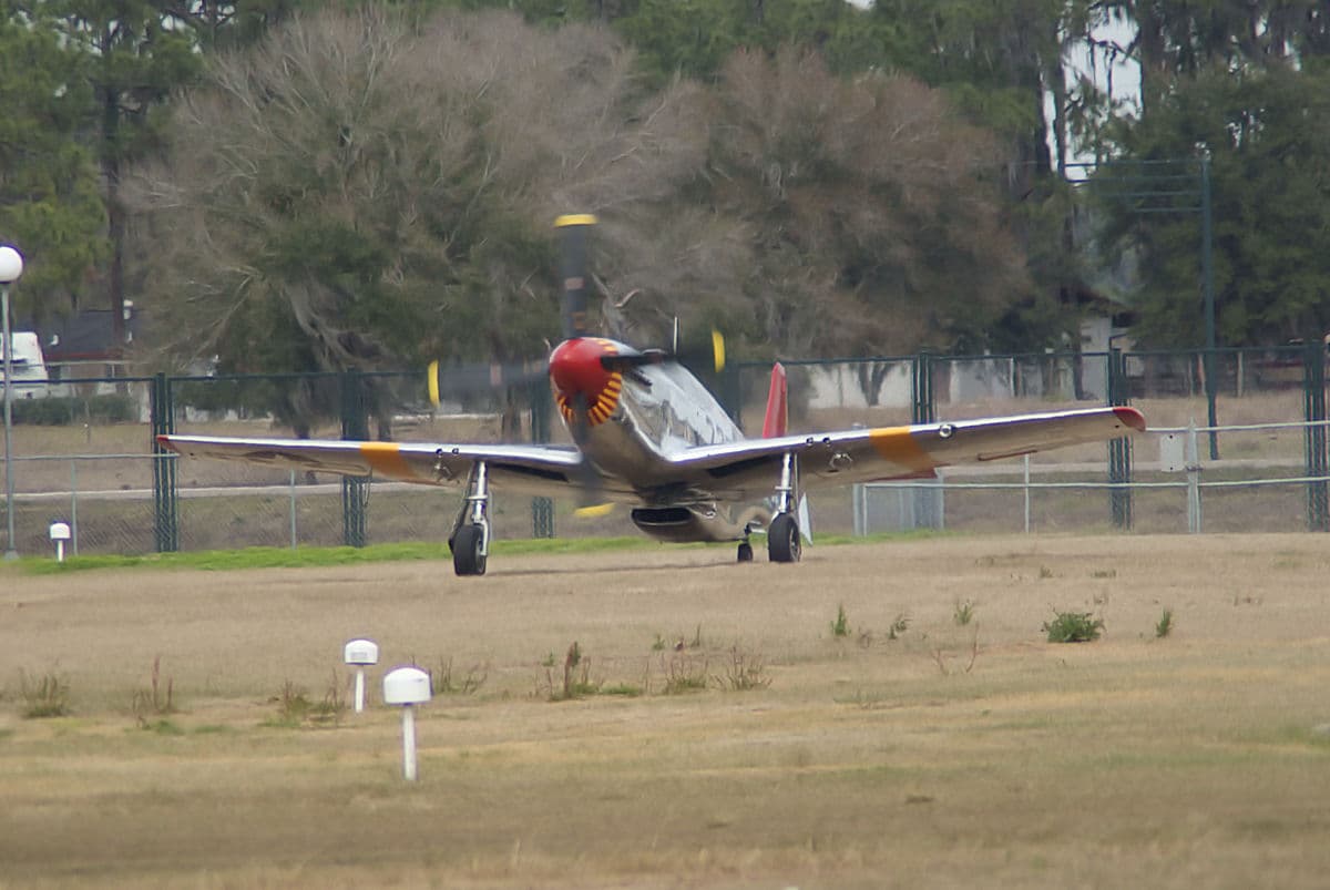 - Single-engine aircraft