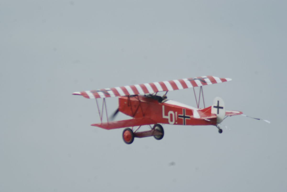 - Single-engine aircraft