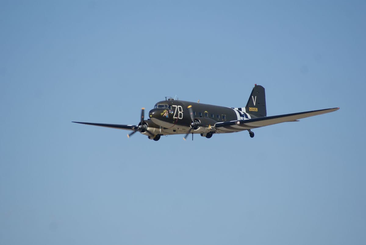 - Twin-engine aircraft