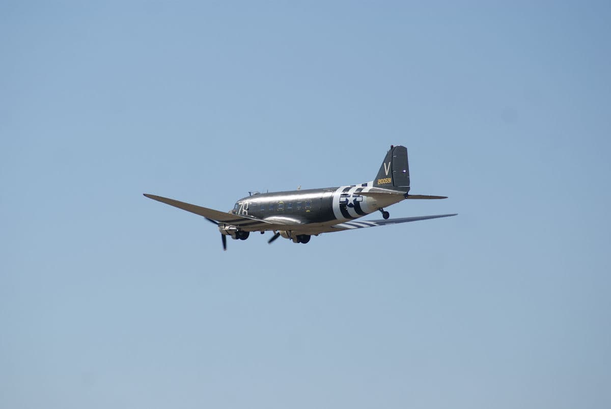 - Twin-engine aircraft