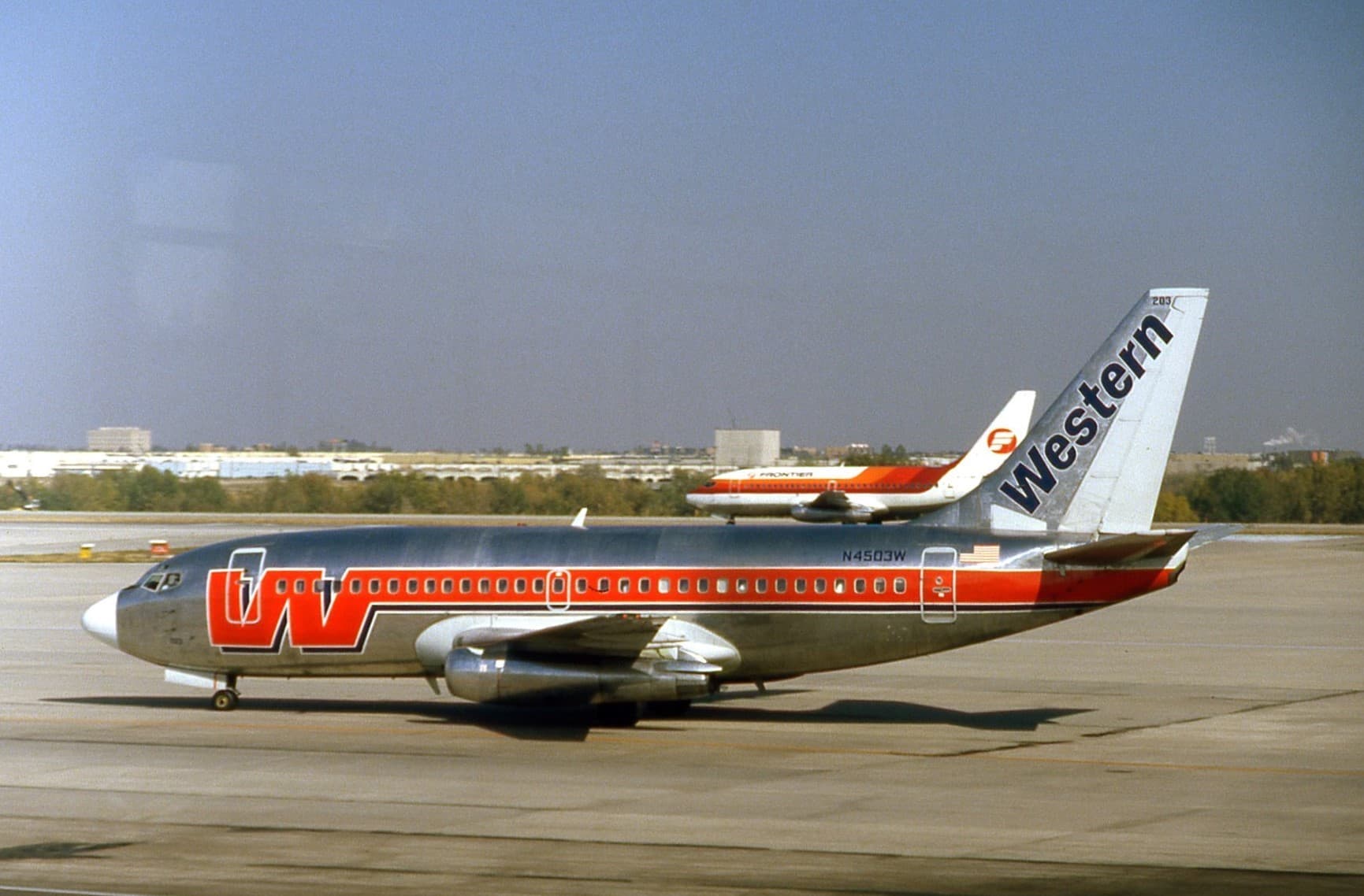 N4503W - Twin-engine aircraft