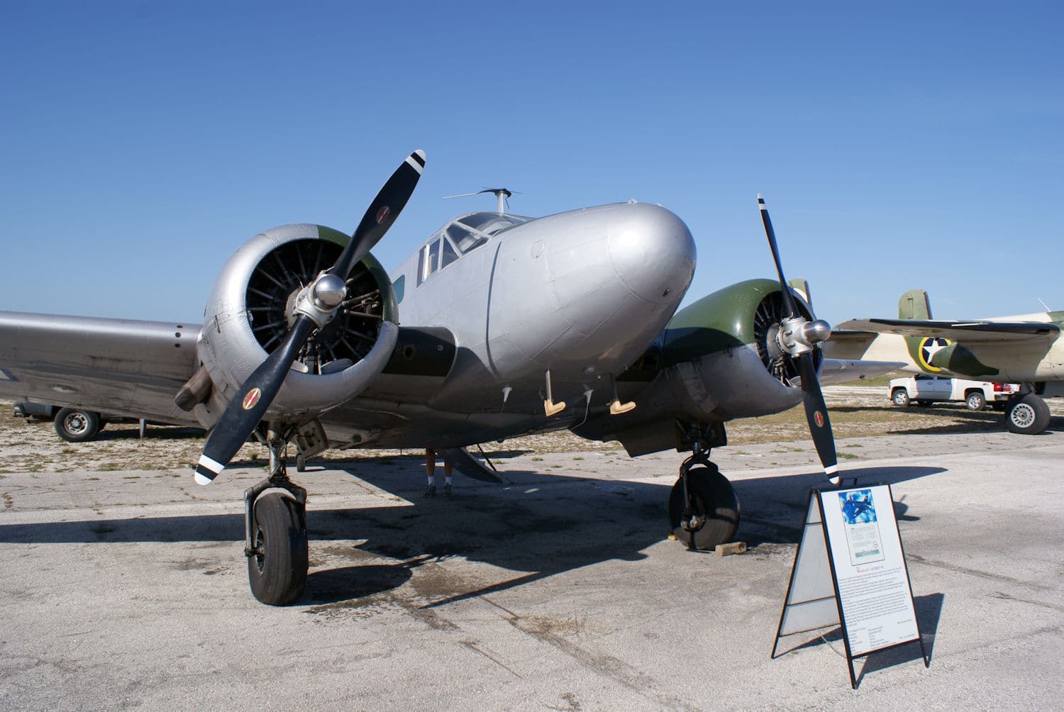 N7381C - Beechcraft