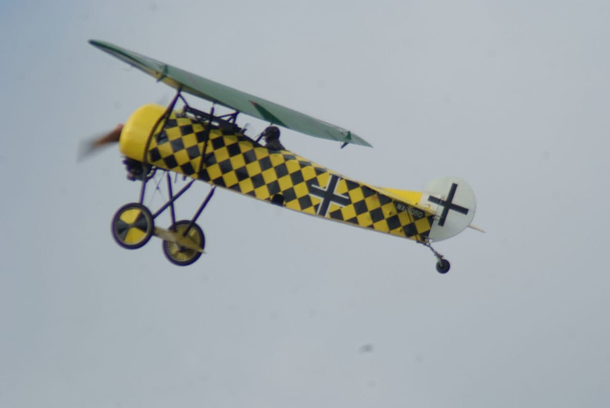 - Single-engine aircraft