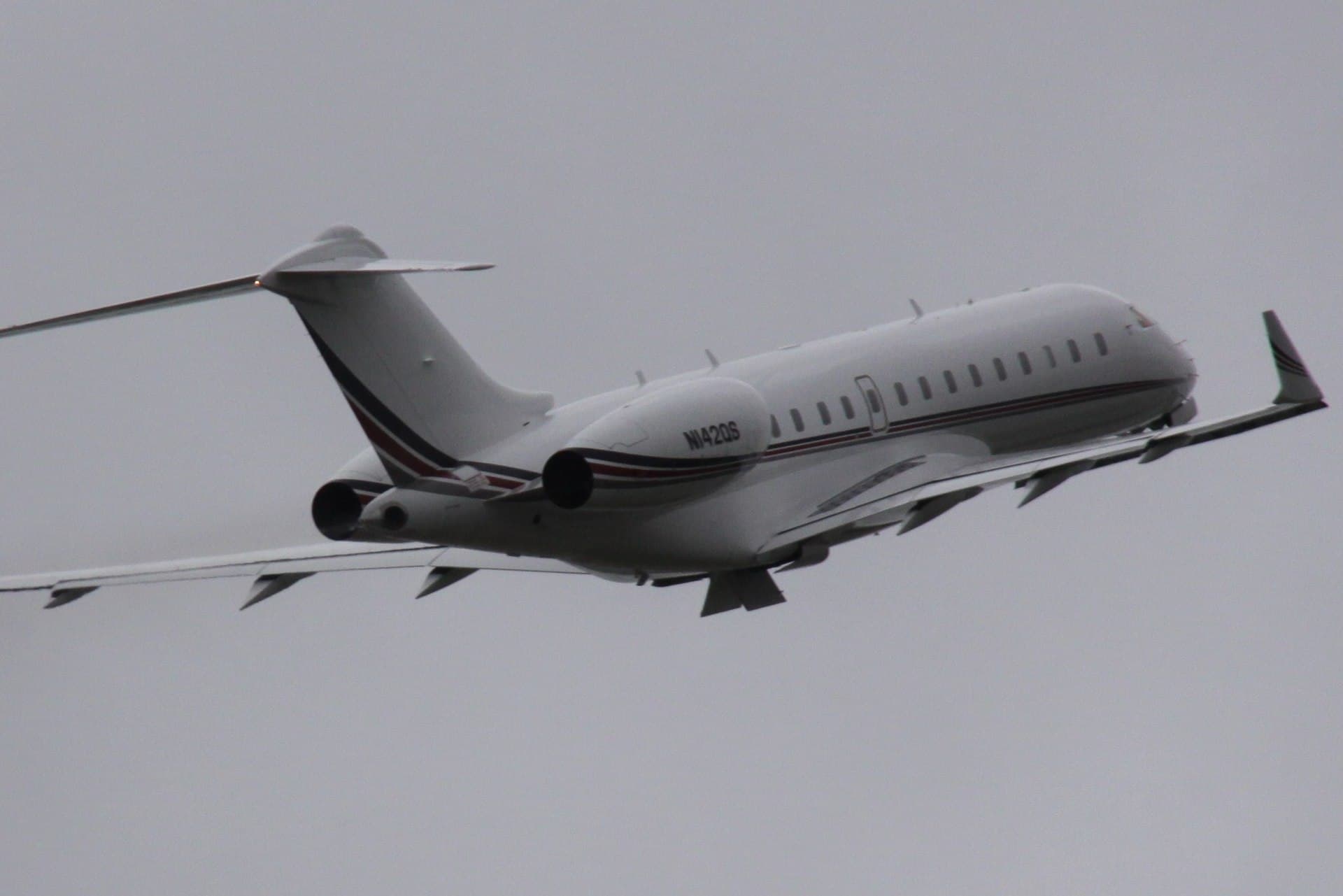 N142QS - Business jet