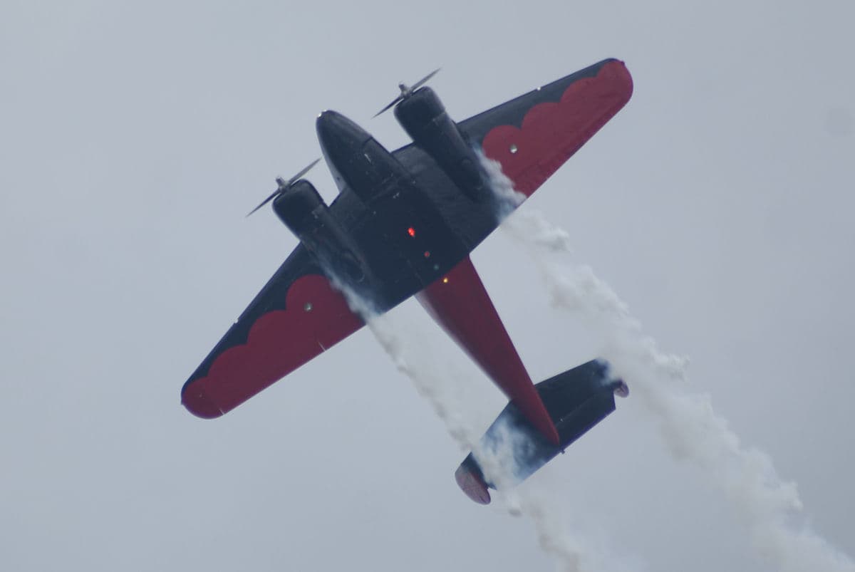 N9109R - Twin-engine aircraft