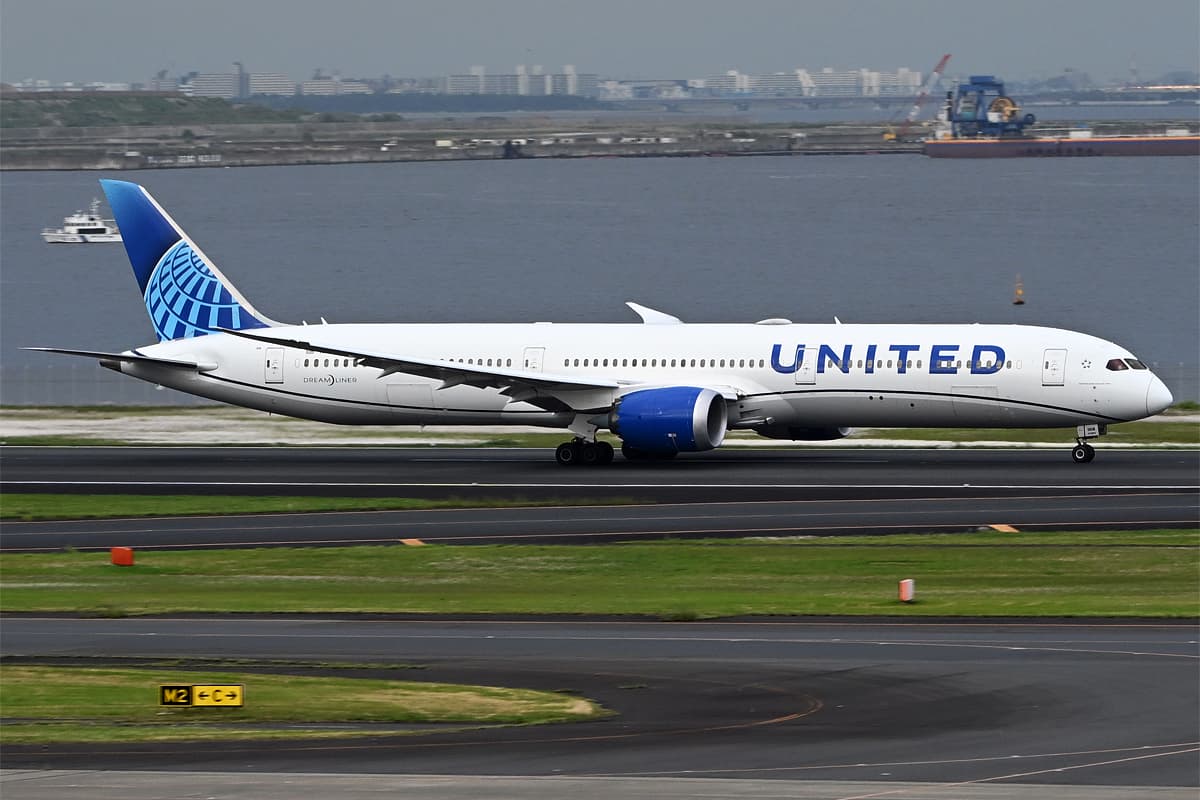 N13018 - Boeing