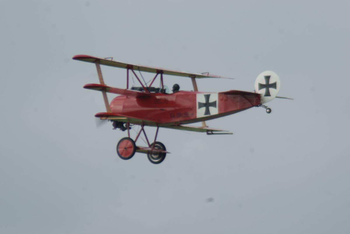 - Single-engine aircraft