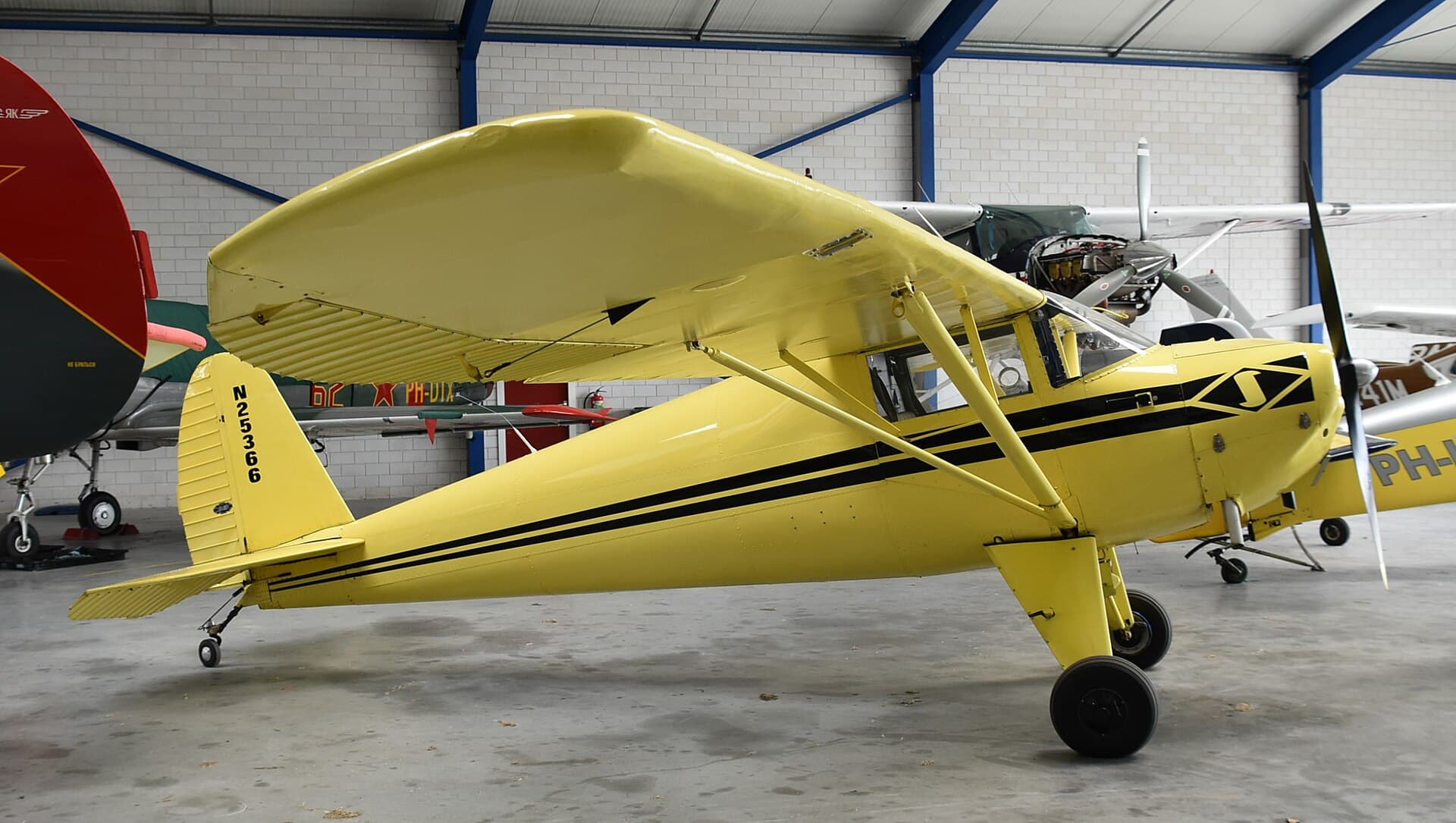 N25366 - Aircraft