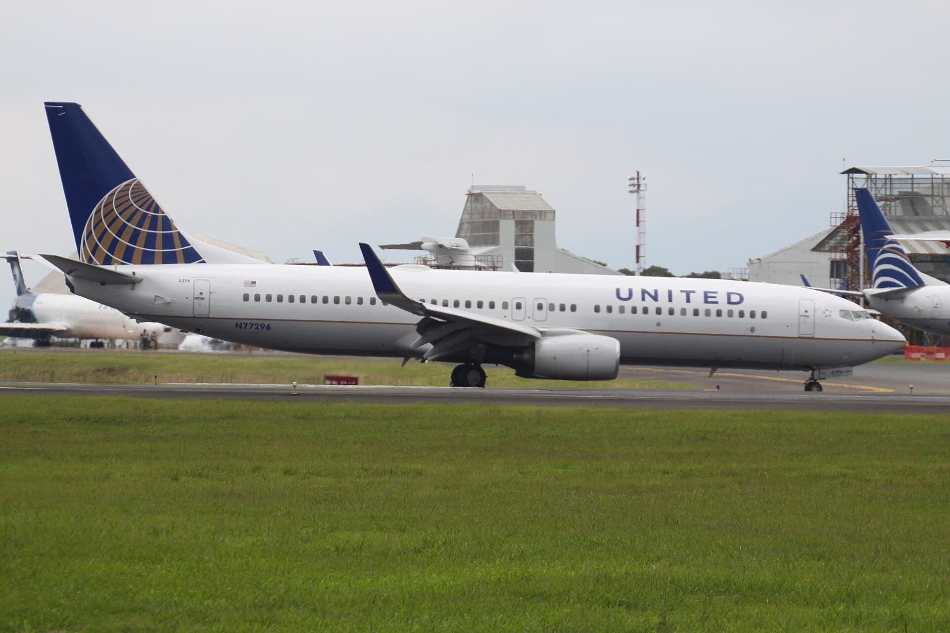 N77296 - Twin-engine aircraft